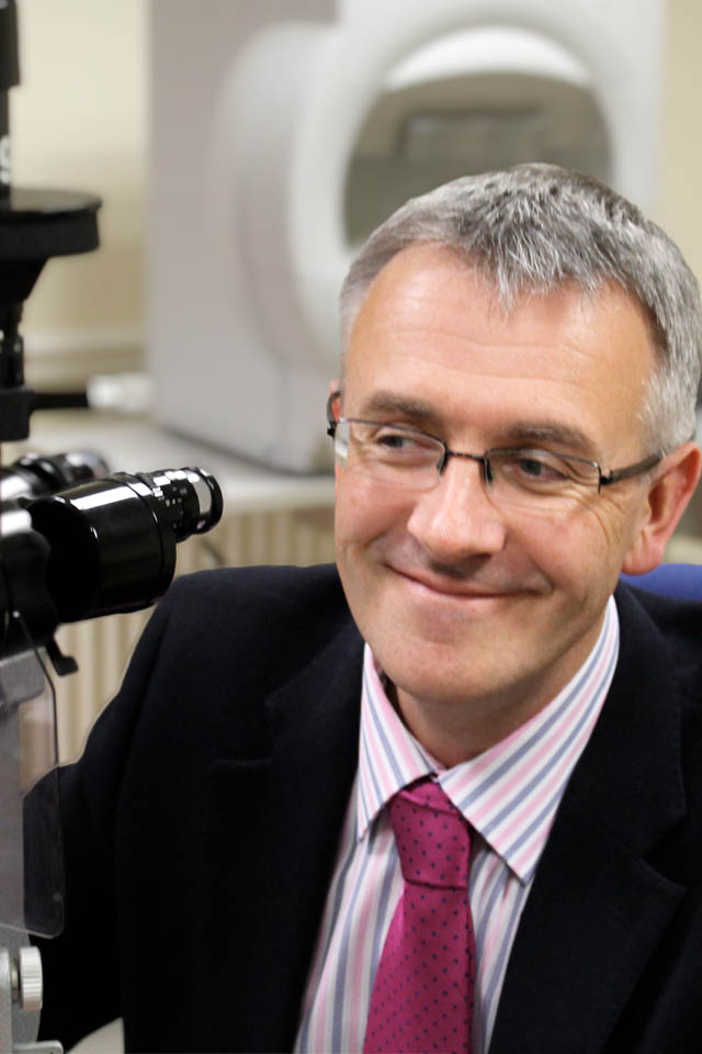 christopher scott consultant ophthalmic surgeon